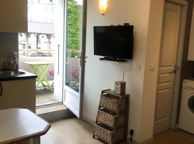 6 Versoie Avec Parking *